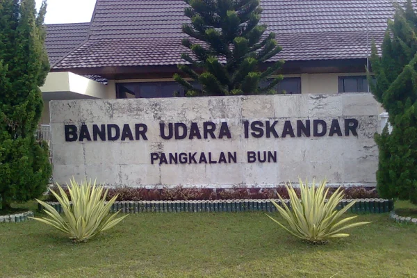 JOUR 1: DENPASAR – AVION - PANGKALAN BUN - BATEAU