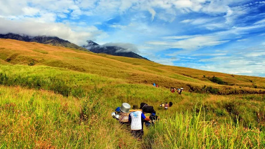 Jour 2: Sembalun Lawang - Plawangan Sembalun Crater Rim (2639m)