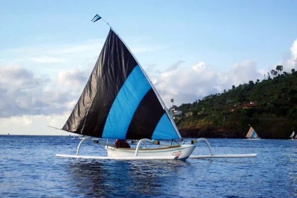 Jour 5: Amed – Balade en pirogue – Plongee de surface