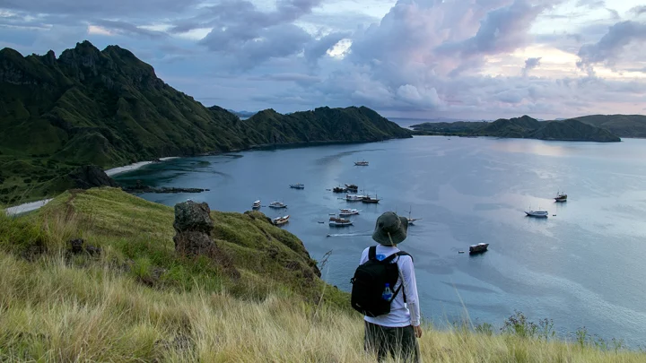 Explorez Flores, Komodo et Rinca avec Bali Profond: circuits sur mesure et guides francophones