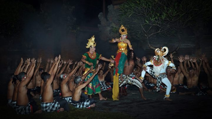 Explorez Bali avec Bali Profond: circuits sur mesure et guides francophones